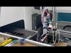 Działanie zautomatyzowanego sprzętu produkcyjnego w warsztatach przedsiębiorstwa